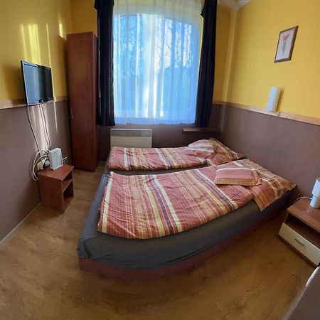 Aranyeso Apartman ハイデゥソボスロー エクステリア 写真