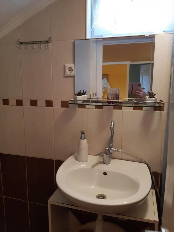 Aranyeso Apartman ハイデゥソボスロー エクステリア 写真
