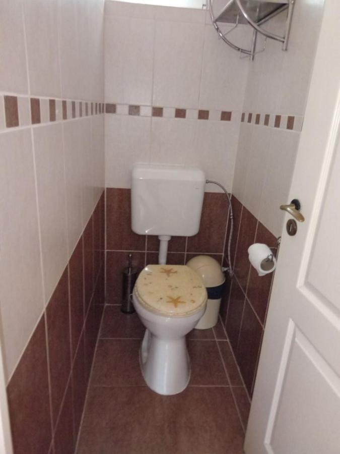 Aranyeso Apartman ハイデゥソボスロー エクステリア 写真