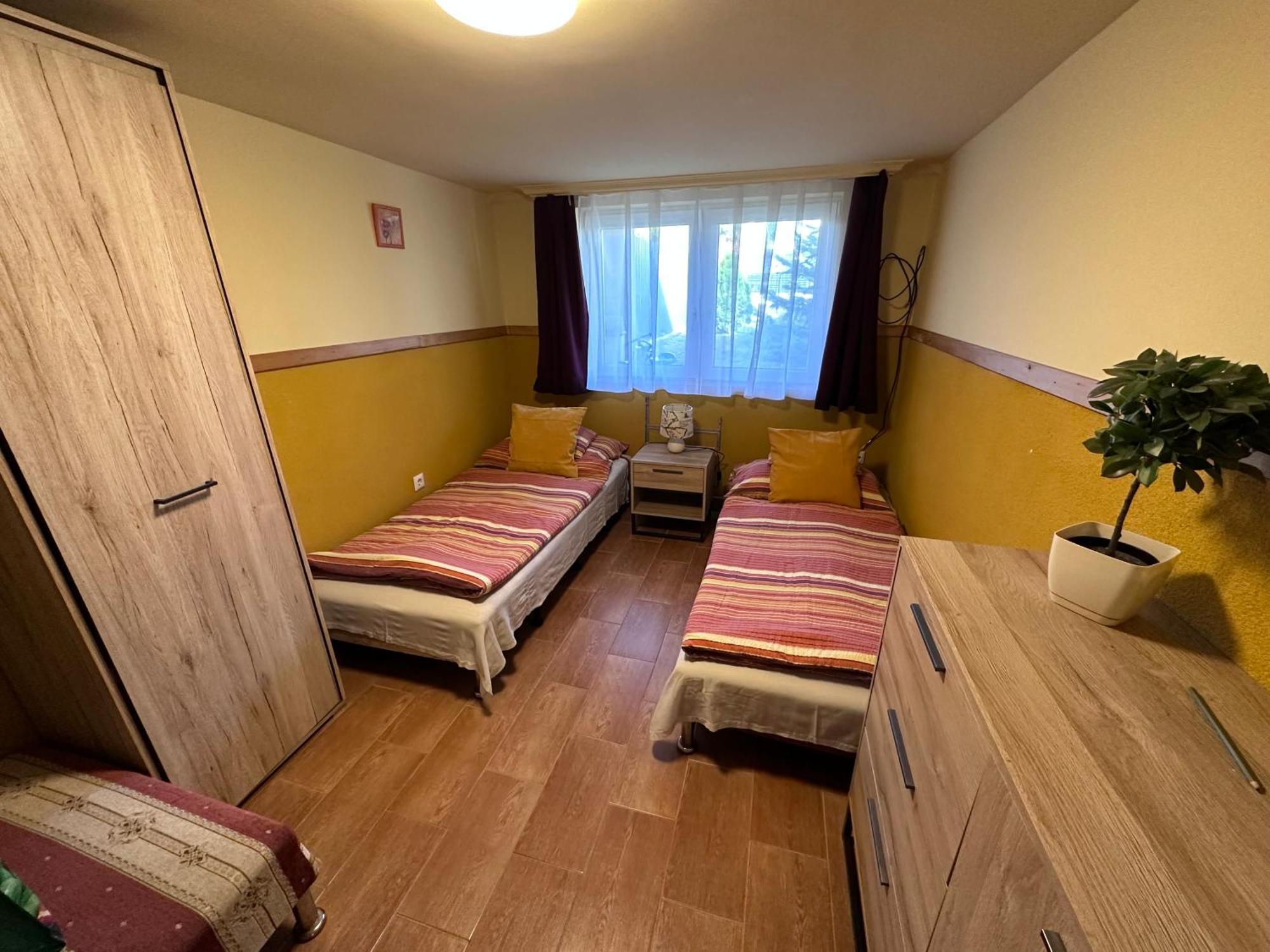 Aranyeso Apartman ハイデゥソボスロー エクステリア 写真