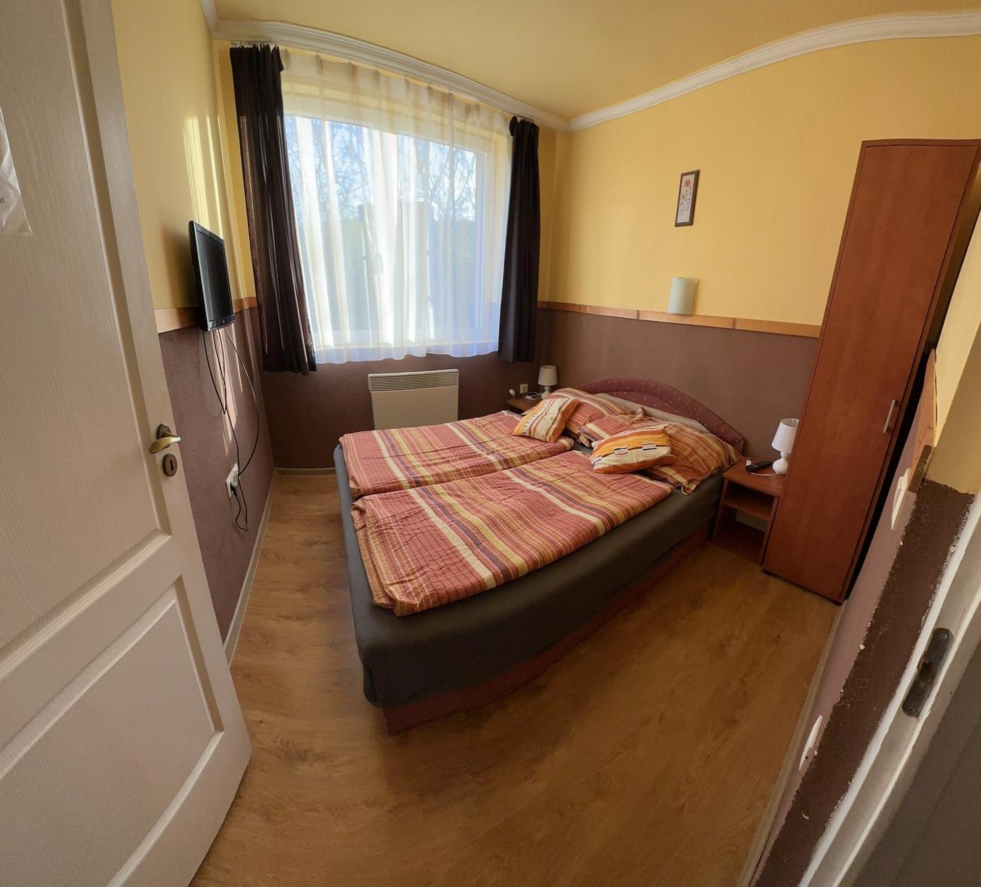 Aranyeso Apartman ハイデゥソボスロー エクステリア 写真